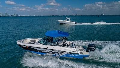 Miami Boat Rentals and Yacht Charters - Upisle